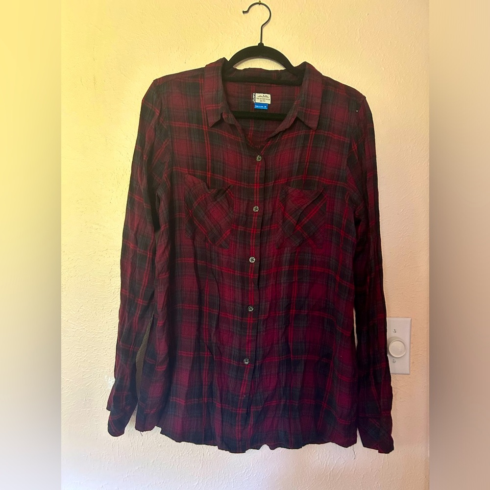 Button down Kavu shirt.
